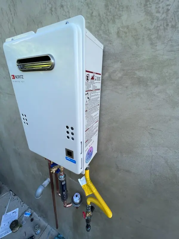 Tankless water heater installation for Del Haven homes